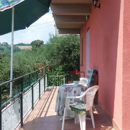 Santa Lucia Alojamento de Acomodação e Pequeno-almoço Silvi Paese