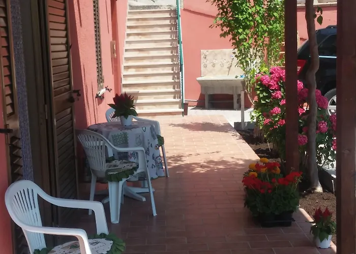 Santa Lucia Bed & Breakfast 3*